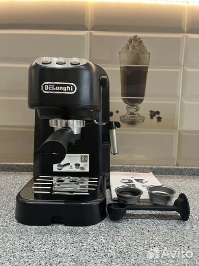 Кофеварка рожковая DeLonghi EC 250.B