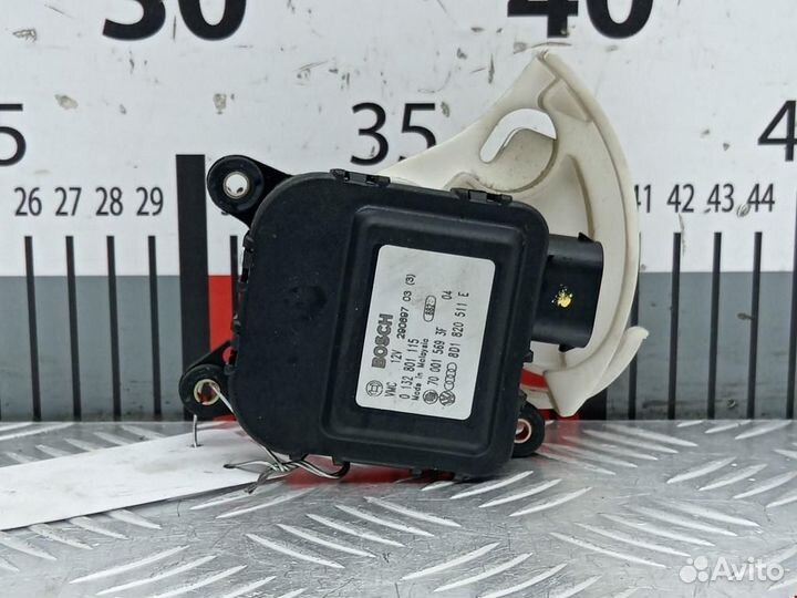 Электропривод Volkswagen Passat B5 1997 0132801115