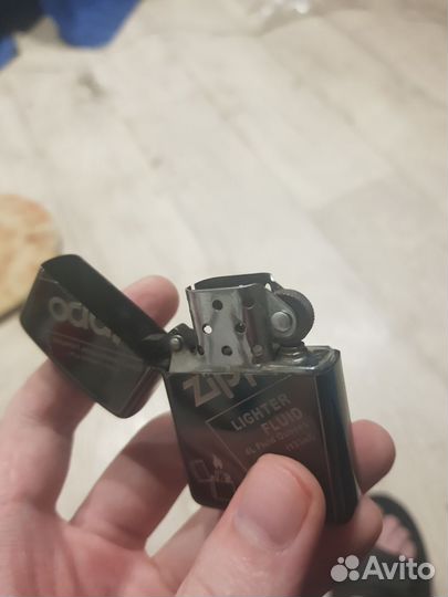 Зажигалка бензиновая zippo