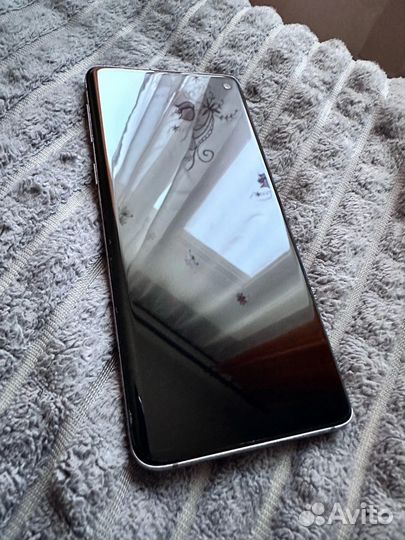 Samsung Galaxy S10, 8/128 ГБ