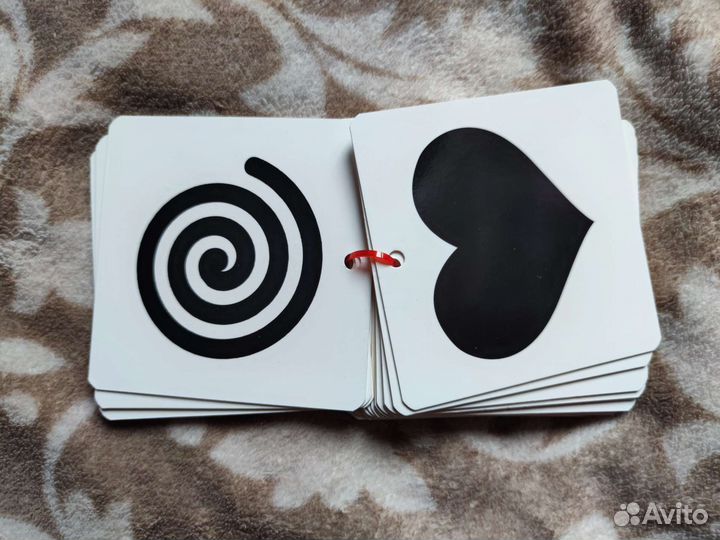 Чёрно-белые карточки для новорожденных