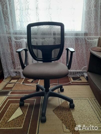 Компьютерное кресло