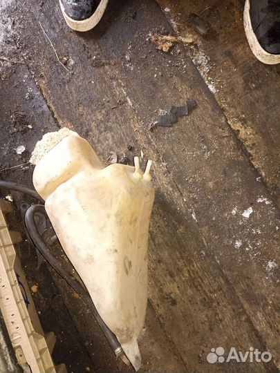 Расширительный бачок BMW 5 серии Е34