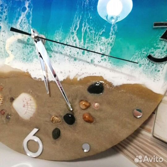 Часы настенные из эпоксидной смолы