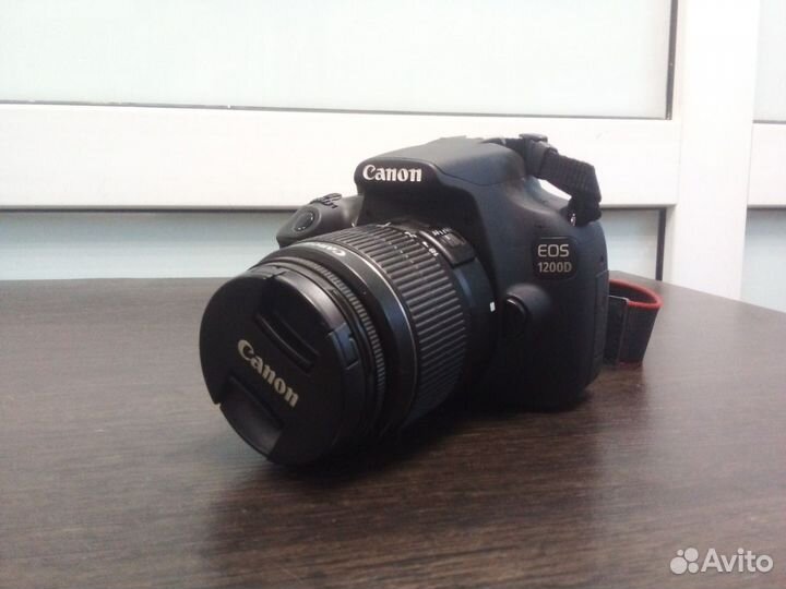 Фотоаппарат Canon EOS 1200D