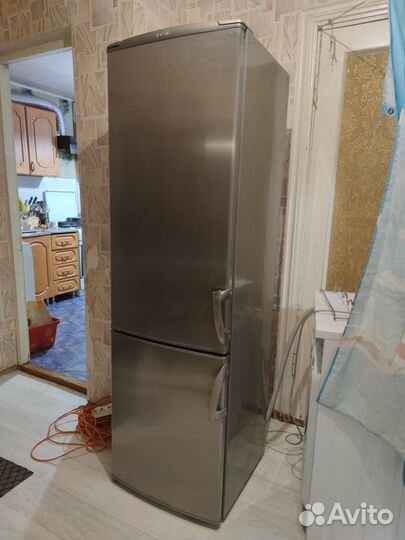 Холодильник бу в отличном состоянии