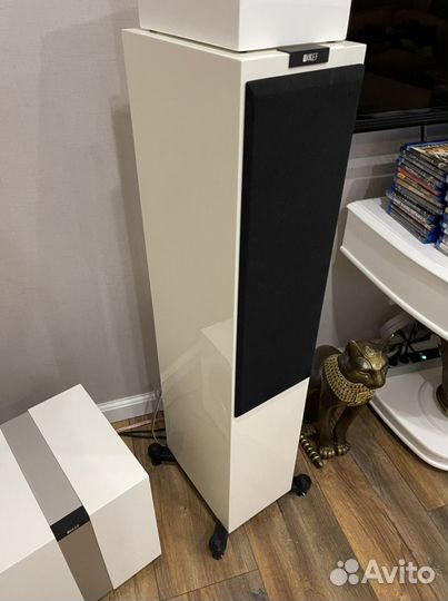 Акустические колонки KEF R700