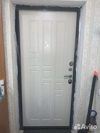 Дверь входная металлическая