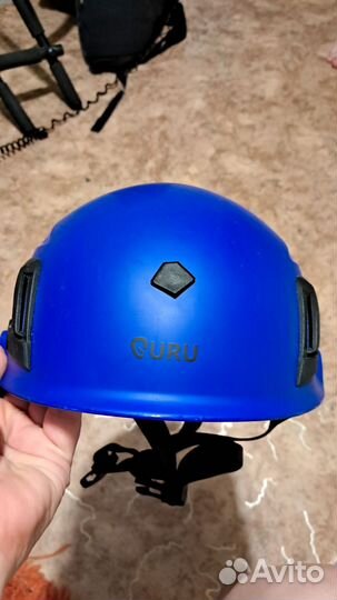 Каска для туризма