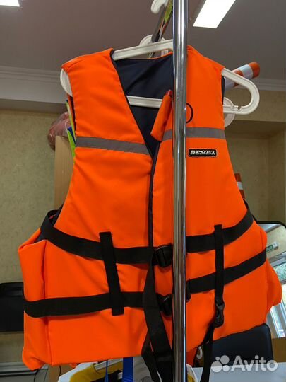 Спасательный жилет