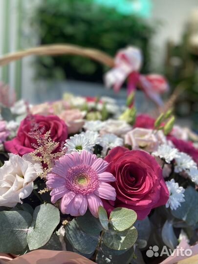 Букеты/композиции из цветов, фруктов, сухоцветов