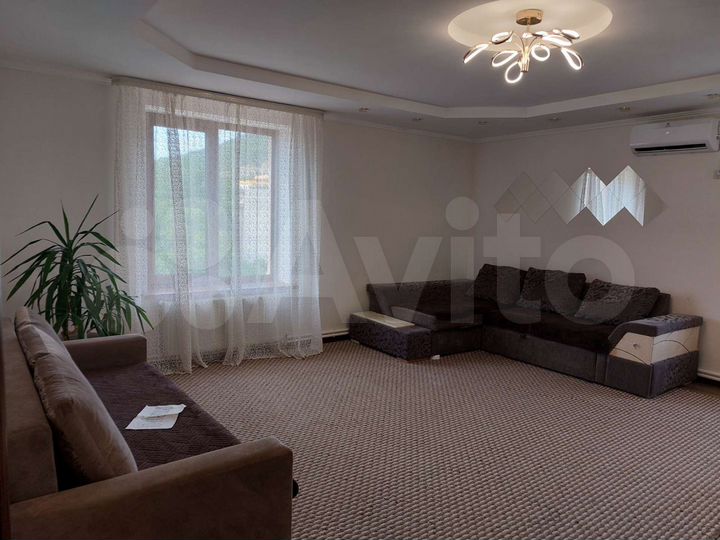 2-к. квартира, 88 м², 2/3 эт.