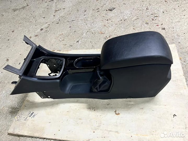 Ford Mondeo 4 подлокотник