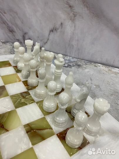 Шахматы из камня