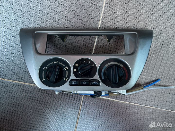 Блок управление отопителем/кондиционер Lancer 9