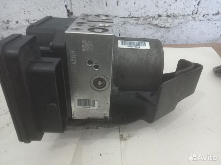 Блок ABS Jeep grand Cherokee wk2