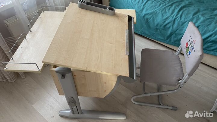 Растущая парта и стул деми бу
