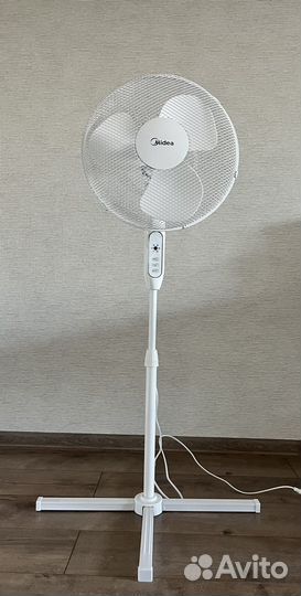 Midea Напольный вентилятор FS4071, белый