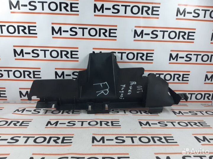 Воздуховод радиатора передний правый Volkswagen