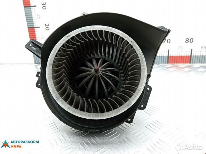Моторчик печки Skoda Rapid 2015 6R2819015