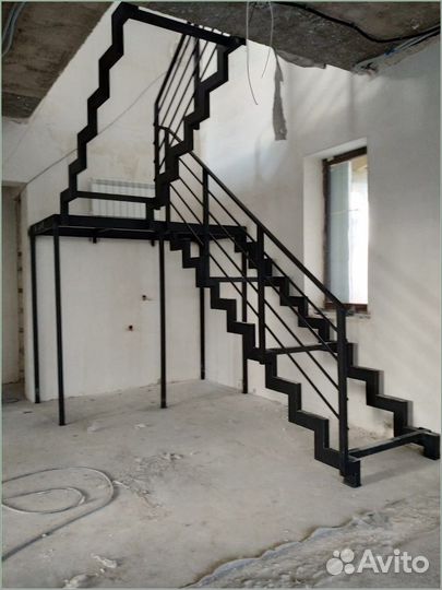 Лестница на второй этаж