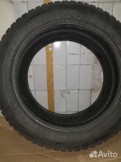 Bridgestone Blizzak Spike-01 255/50 R19