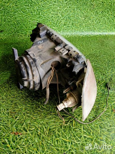 Фара передняя правая для Ауди 80 Б3 1.8л 1990г