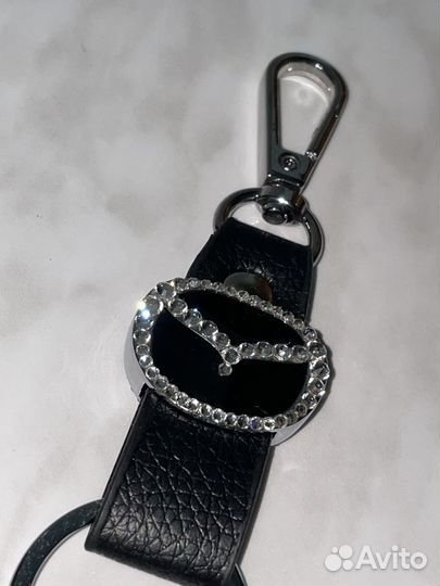 Брелок Mazda Мазда со стразами