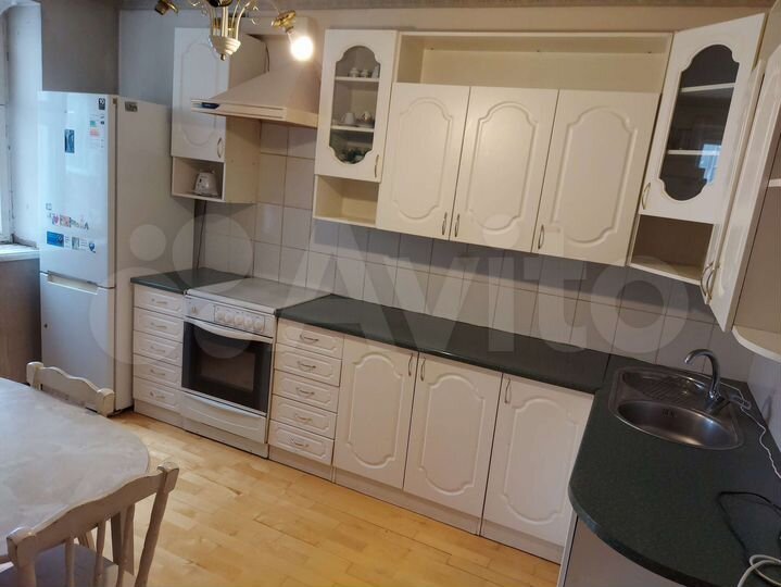 2-к. квартира, 68 м², 8/10 эт.