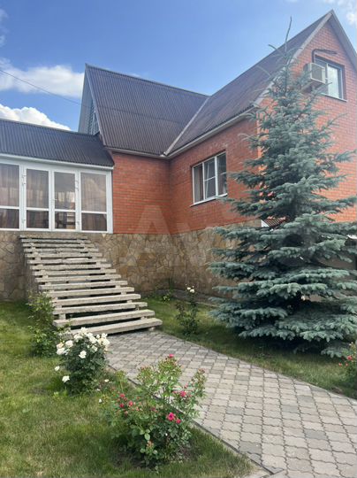 Дом 213 м² на участке 15 сот.