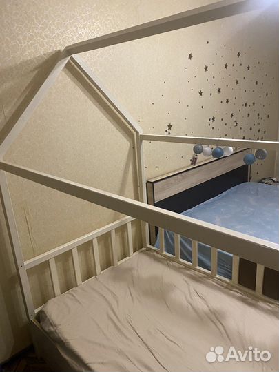 Детская кровать домик с матрасом