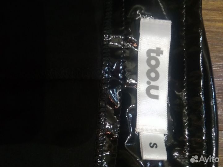 Лаковые шорты