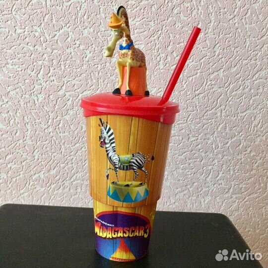 Стакан с игрушкой детский