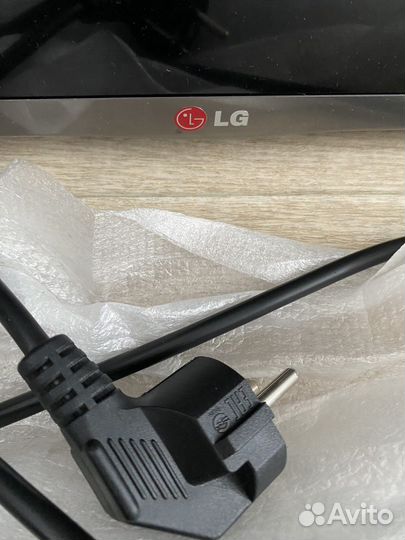 Телевизор LG 39LB650V