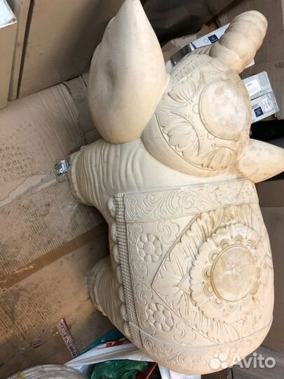 Скульптура Слон