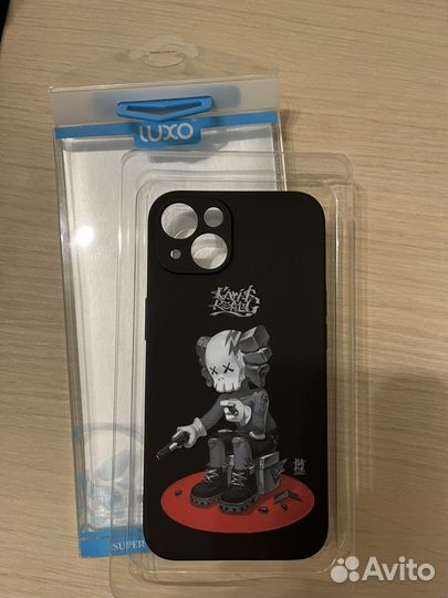 Чехол на iPhone 13