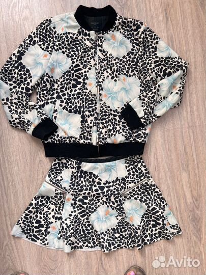 Костюм пиджак и юбка zara