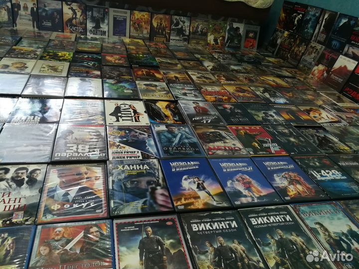 DVD диски с фильмами разными
