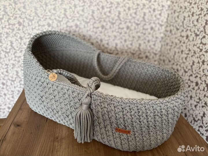 Люлька переноска вязаная