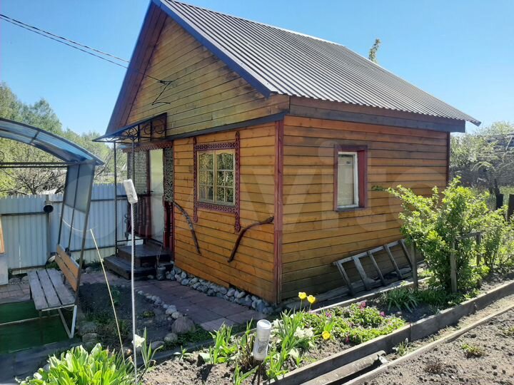 Дача 10 м² на участке 8 сот.