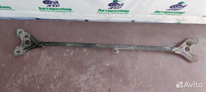 Распорка передних стоек Honda Accord 8