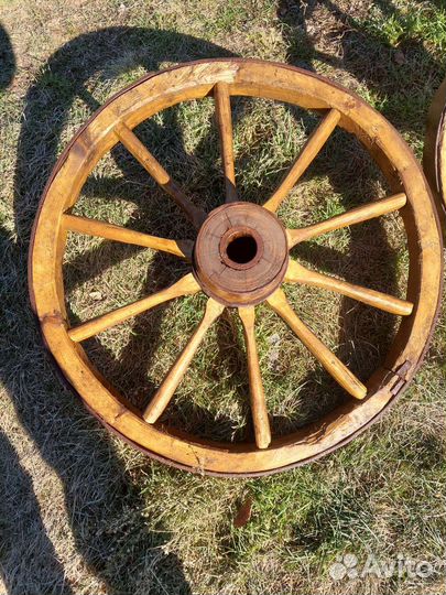 Колесо деревянное от телеги