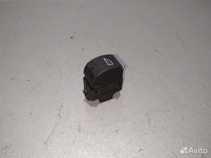 Кнопка 1861098 Форд Фокус 3 Фиеста 6 Куга 2