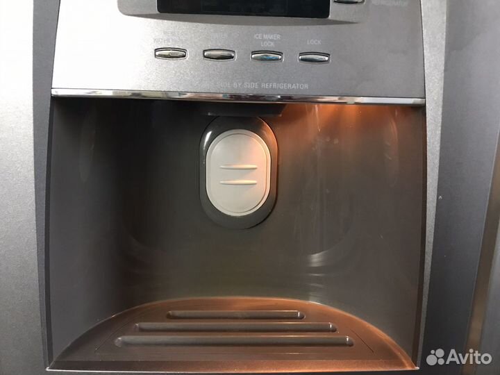 Холодилтник Daewoo side by side с генератором льда