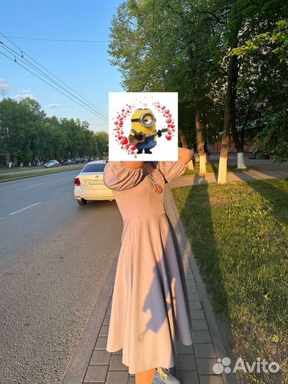 Платье праздничное