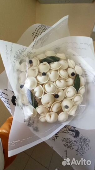 Подарок - букет шоколадных пельменей