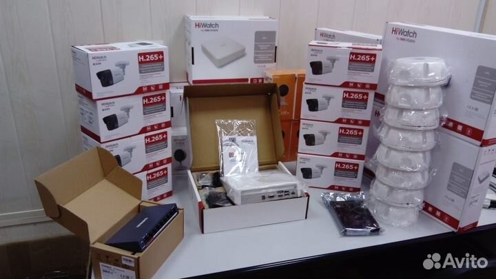 Комплект видеонаблюдения на 8 IP камер 4мп DS-I450