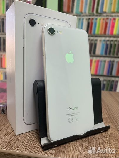 iPhone 8, 64 ГБ