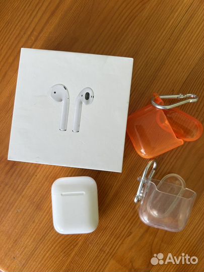Air pods оригинал Б/У + 2 чехла
