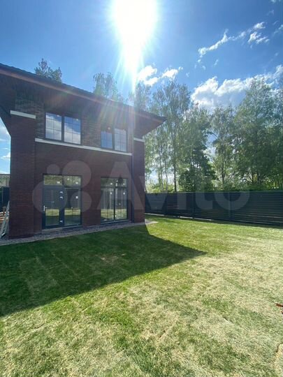 Коттедж 135 м² на участке 4 сот.